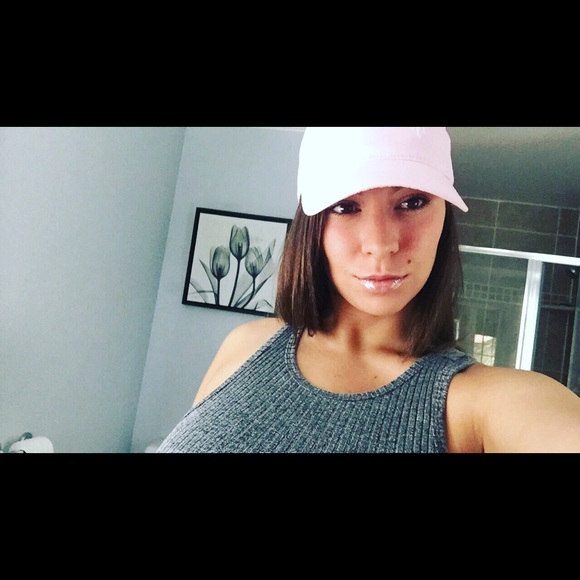 Profile Picture of Chanda Ciaccio (@chandaciaccio) on Poshmark