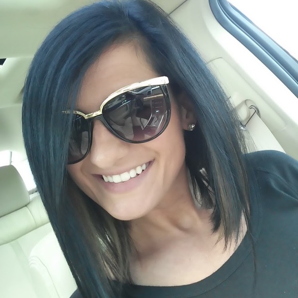 Profile Picture of Sylwia Dolata (@sylwiadolata391) on Poshmark