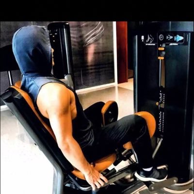 Profile Picture of Kay Zhang (@Kayzhang14) on Twitter