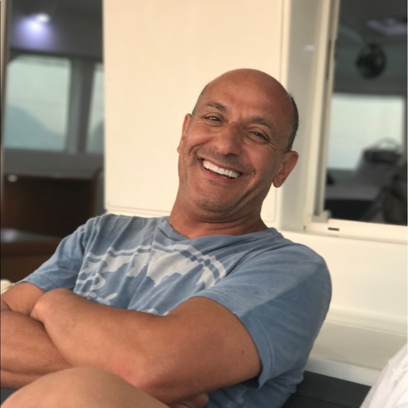 Tony Namvar - Poshmark Profile Picture of Tony Namvar (@tonyjoon) on Poshmark