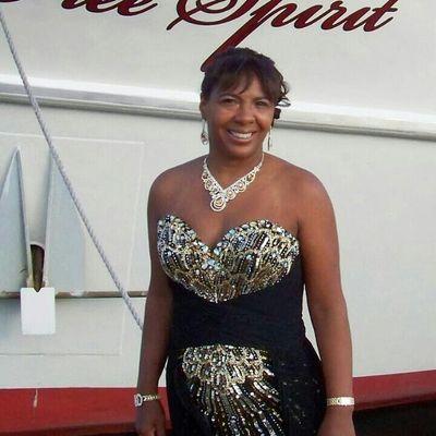 Profile Picture of Laurie Daniels (@laurie4285) on Twitter