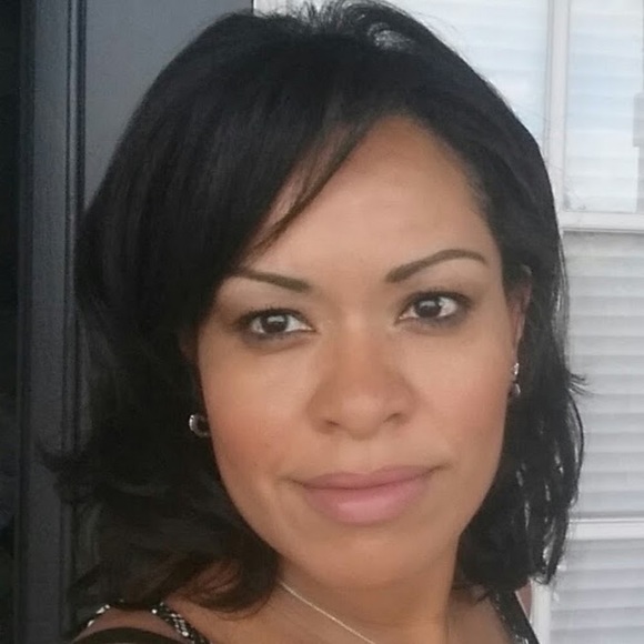 Profile Picture of Ada Olivares (@adatextiles) on Poshmark