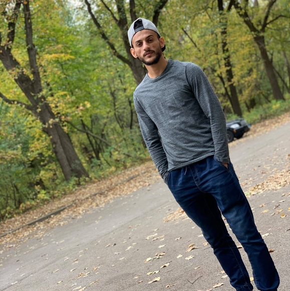 Profile Picture of Sharawy am Shaer (@alshaerahmad71) on Poshmark