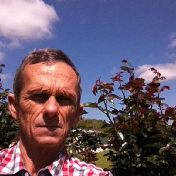 Profile Picture of Steven Roussell (@stevenroussell) on Poshmark