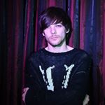 Profile Picture of new acc follow me im desperate (@larryscheeks) on Instagram