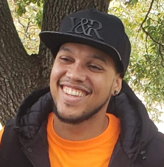 Profile Picture of Kenneth Begin (@kennethb) on Poshmark