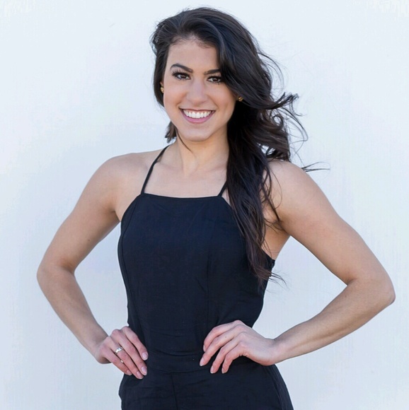 Profile Picture of Francesca Bankovich (@fbankovich) on Poshmark