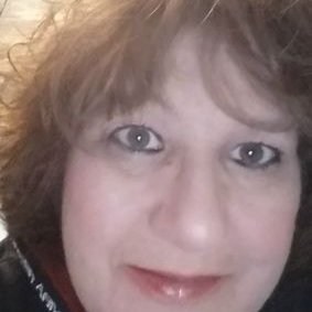 Profile Picture of Sandy Smiley (@flowersandyi) on Twitter