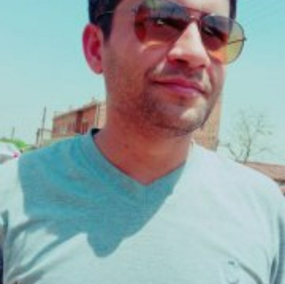 Profile Picture of Vivek Mishra (@m_viiek) on Poshmark