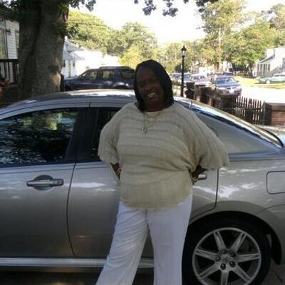 Profile Picture of Yolanda Moore (@yolandamoore1) on Twitter