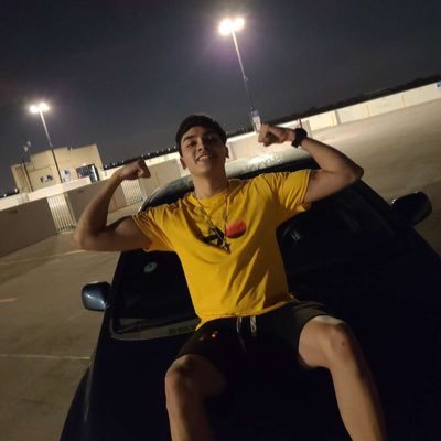 Profile Picture of Chris Castro  🇺🇲 🇸🇻 (@ChrisCastro101) on Twitter