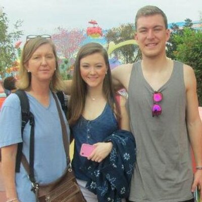 Profile Picture of Paula Obering (@PaulaObering) on Twitter