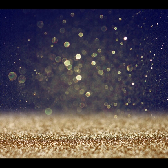 Profile Picture of Monteira Hall (@memonteira) on Poshmark