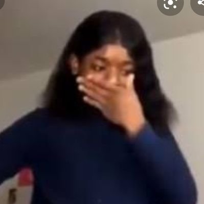 Profile Picture of Manuela Ribeiro (@ManuRibeiro49) on Twitter