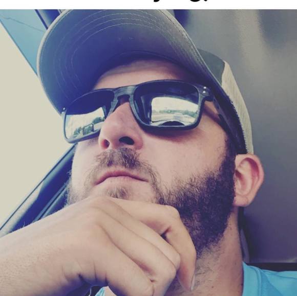 Profile Picture of Tyler Bunch (@bunchss29) on Poshmark