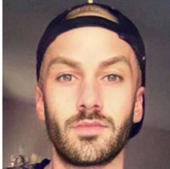 Profile Picture of Dustin Givens (@greenygiv777) on Poshmark