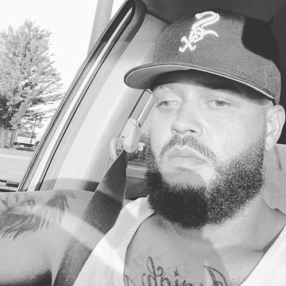 Profile Picture of Steven Holden (@holdensteven26) on Poshmark