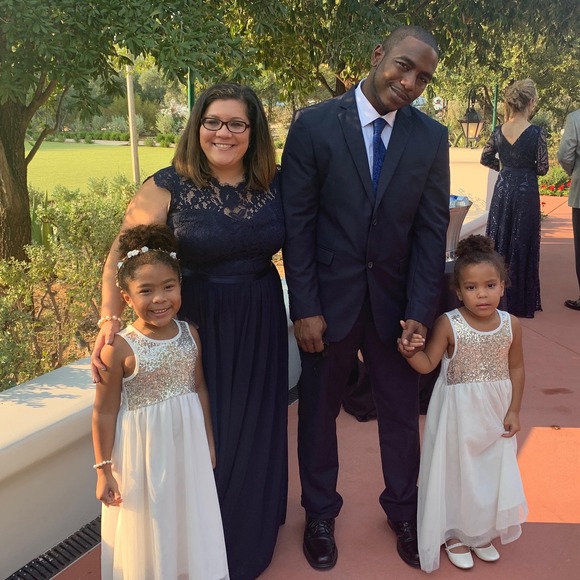 Profile Picture of Ashley Loebe (@ashleyjo07) on Poshmark