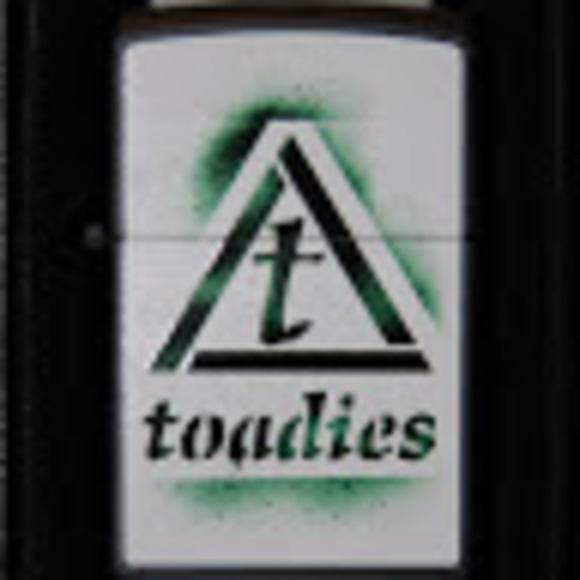 Profile Picture of James Elkins (@menjamese) on Poshmark