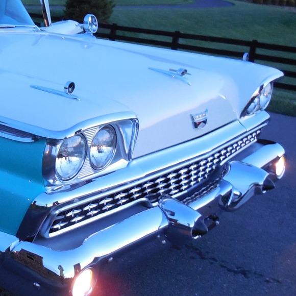 Profile Picture of Bobbie Harper (@poshbobbie) on Poshmark