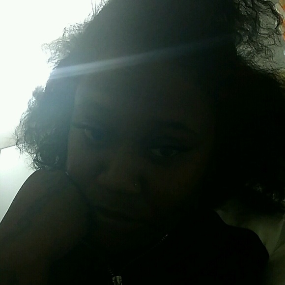 Profile Picture of Dereka Edmonds (@dereka93) on Poshmark