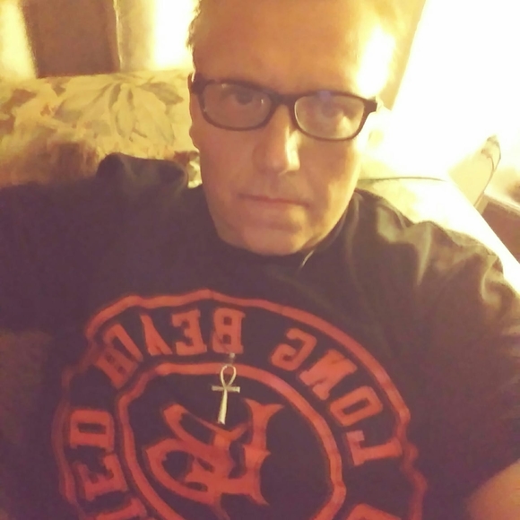 Profile Picture of Csaba Redl (@cjredl1967) on Poshmark