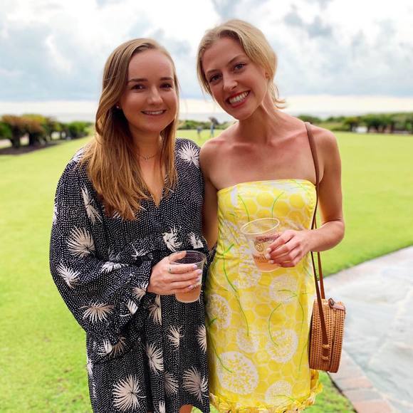 Profile Picture of Clare Connolly (@clare_conn880) on Poshmark