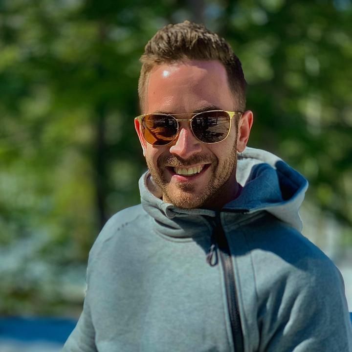 Profile Picture of RobertCarey (@dhyvubdky53) on Tiktok