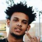 Profile Picture of Lucas Hill (@unfollowlucashill.friends) on Instagram