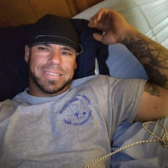 Profile Picture of Joshua Lege (@alicialege916) on Poshmark