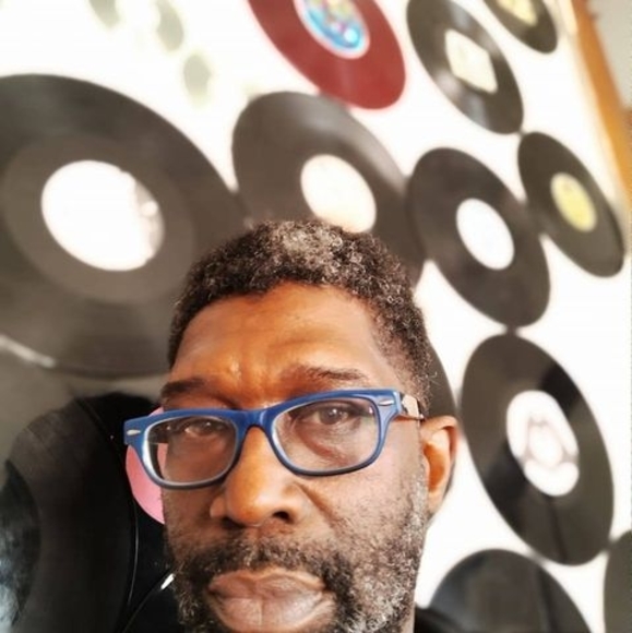 Profile Picture of Sam Kimpson (@samkimpson) on Poshmark