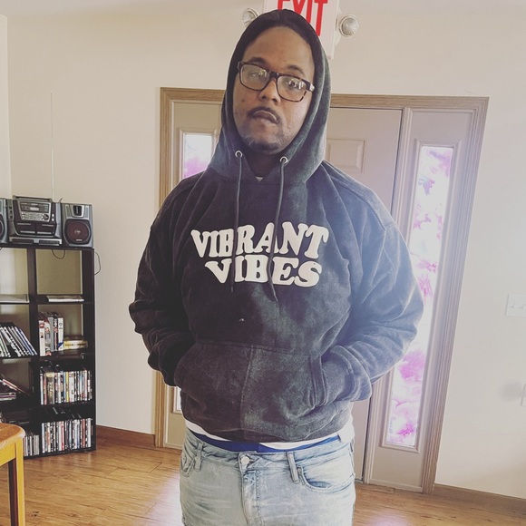 Andrew Myles - Poshmark Profile Picture of Andrew Myles (@atmyles1ss) on Poshmark