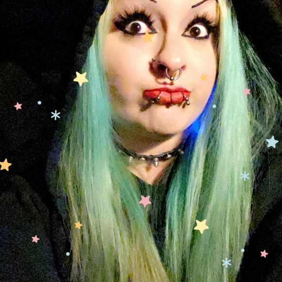 Bree Mann - Poshmark Profile Picture of Bree Mann (@xxzombree13xx) on Poshmark