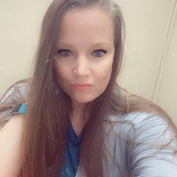 Stephanie Alvord - Poshmark Profile Picture of Stephanie Alvord (@poptart2525) on Poshmark