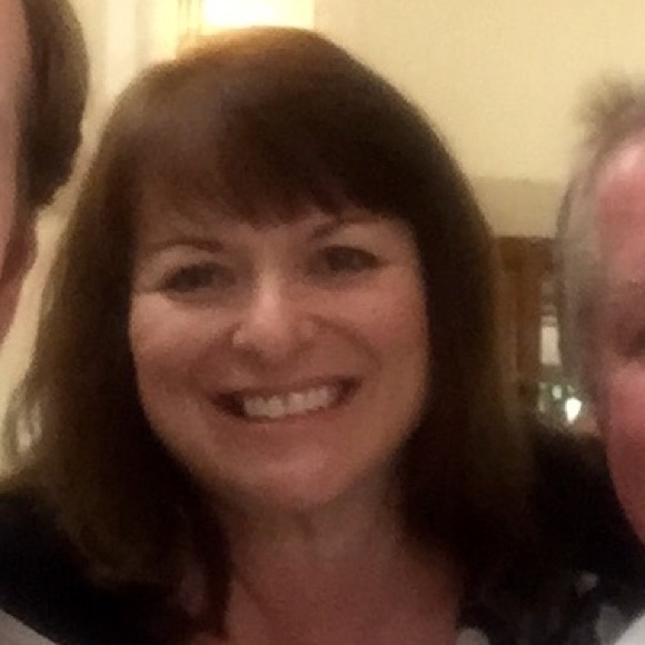 Profile Picture of Teri Gilbow (@gilbow) on Poshmark