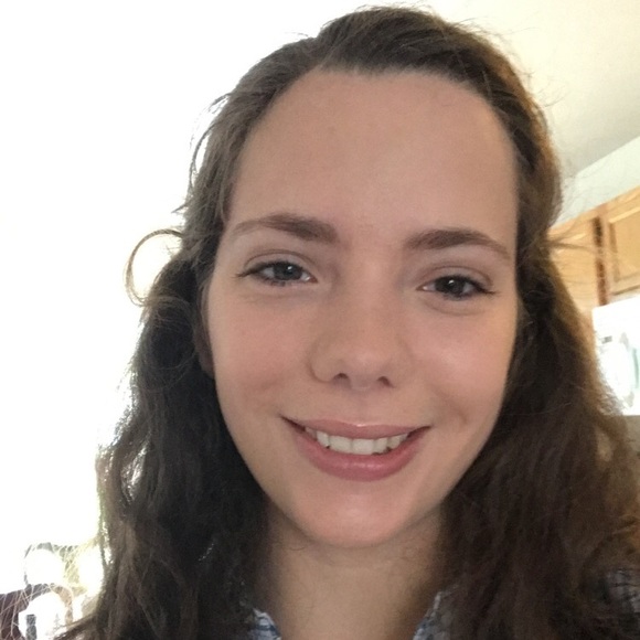 Charlotte Lackey - Poshmark Profile Picture of Charlotte Lackey (@musiclover5) on Poshmark