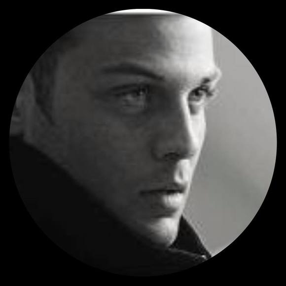 Profile Picture of Maxim Baranov (@maximbaranov) on Poshmark
