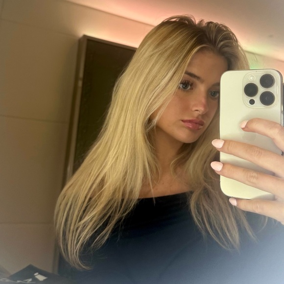 Profile Picture of Kennedy Fuchs (@kennedyfuchs77) on Poshmark