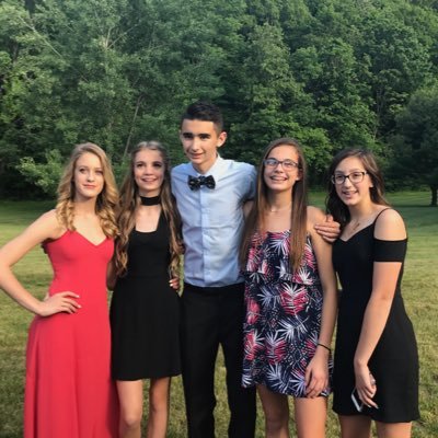 Profile Picture of Alexa Gill (@Alexa_Gill111) on Twitter