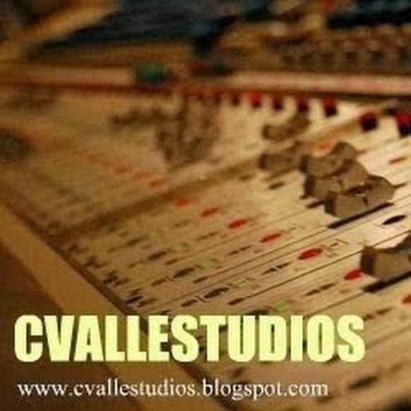 Profile Picture of Paula Valle (@pvalle) on Poshmark