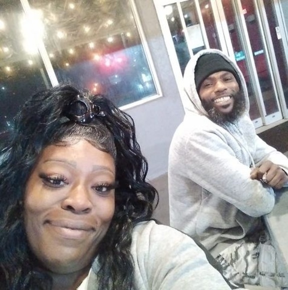 Nikki Holmes - Poshmark Profile Picture of Nikki Holmes (@nikkiholmes138) on Poshmark