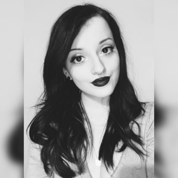 Profile Picture of Veronica Green (@ronbon4605) on Poshmark