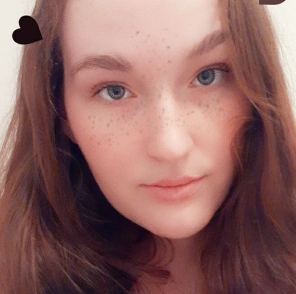 Profile Picture of Melissa Powarzynski (@tealkitty9) on Poshmark