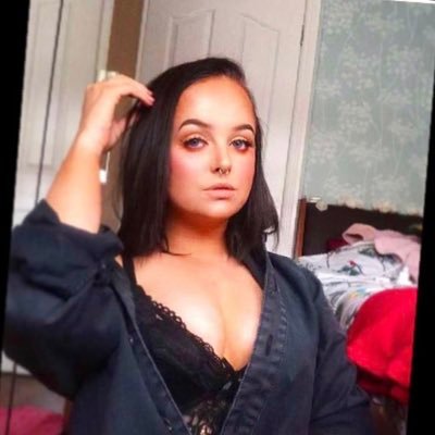 Profile Picture of Lara Delaney Tully (@laradelaney) on Twitter