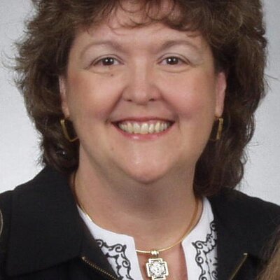 Profile Picture of Cynthia Wiens (@cindenwiens) on Twitter