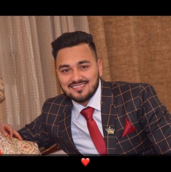 Profile Picture of Samrit Poswal (@samritposwal) on Poshmark