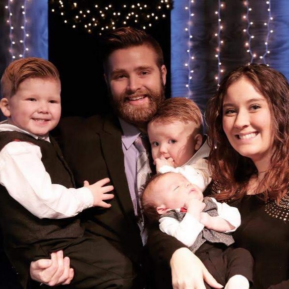 Profile Picture of Spencer Grant (@spencergrant665) on Poshmark