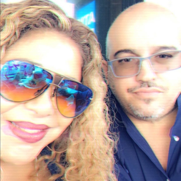 Profile Picture of Carlos Fernandez (@cf3612) on Poshmark