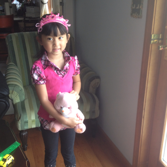 Profile Picture of Vanny Nhim (@nearykhmer) on Poshmark