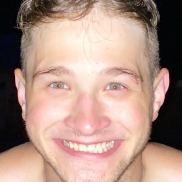 Profile Picture of Ivan Kuhns (@ikuhns6) on Poshmark